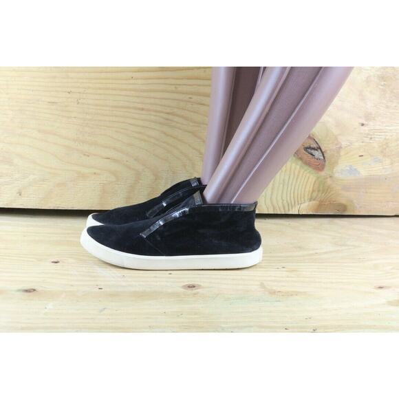 Vince Shoes Womens Sz 7.5M Black Suede Slip Ons Patton Flats - Picture 1 of 7